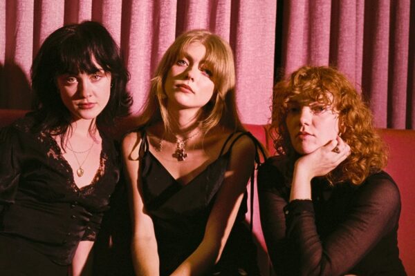 Folk Bitch Trio - The Actor - BestNewMusic2025 - New Music 2025 > Q2 > W16