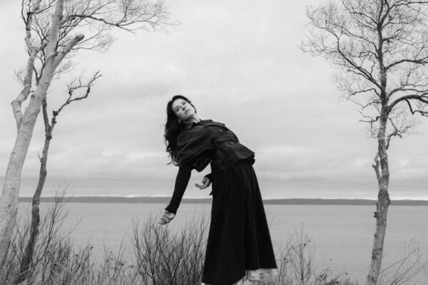 Rachel Bobbitt - Hands Hands Hands - BestNewMusic2025 - New Music 2025 > Q3 > W30