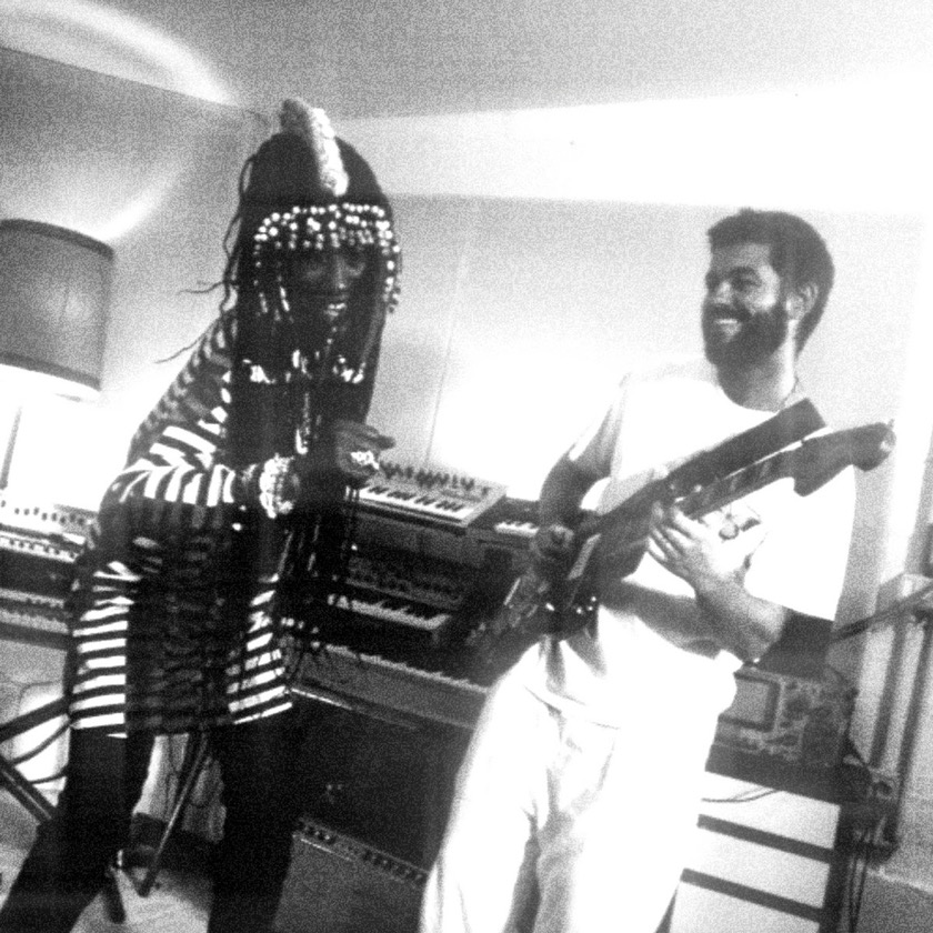 Nubiyan Twist, Fatoumata Diawara - Chasing Shadows - BestNewMusic2025 - New Music 2025 > Q4 > W44