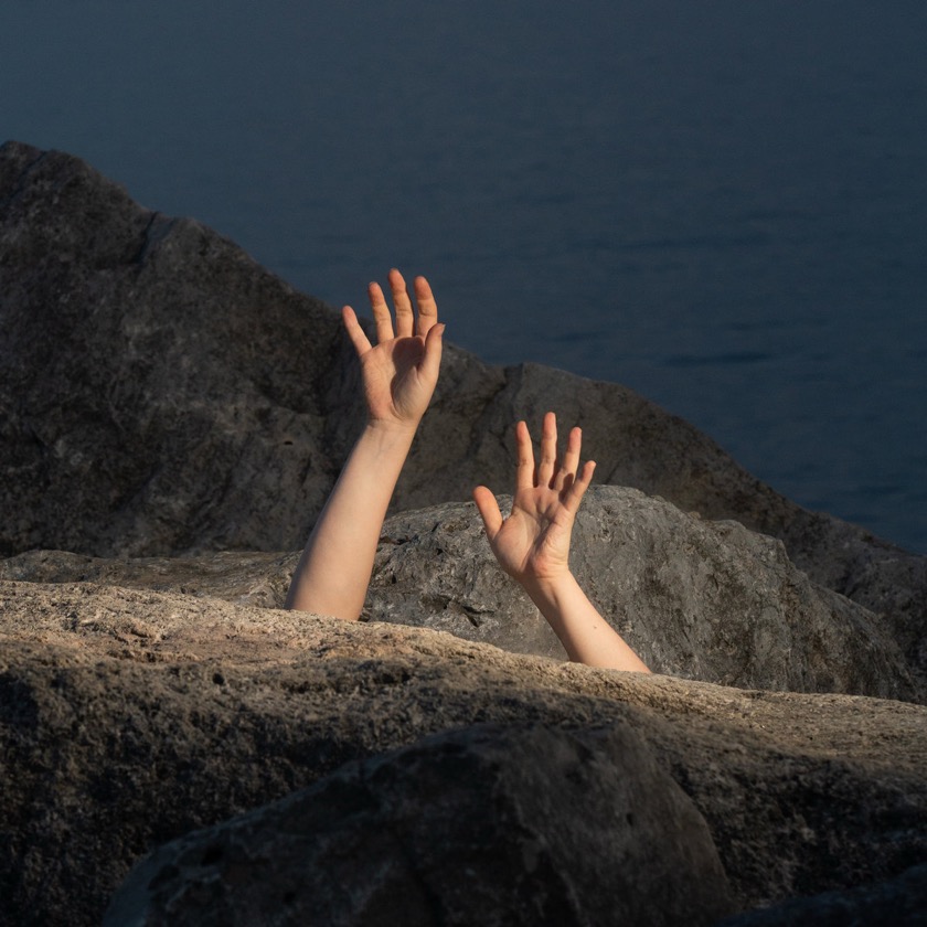 The Weather Station - Airport - BestNewMusic2025 - New Music 2025 > Q4 > W44